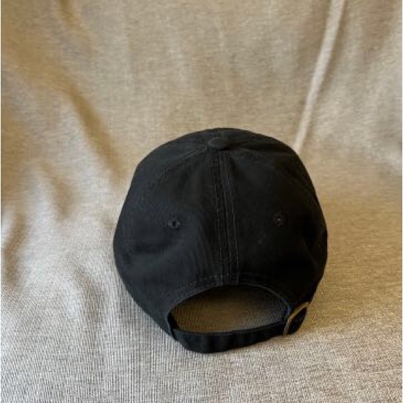 Balenciaga Cap - Picture 3 of 5